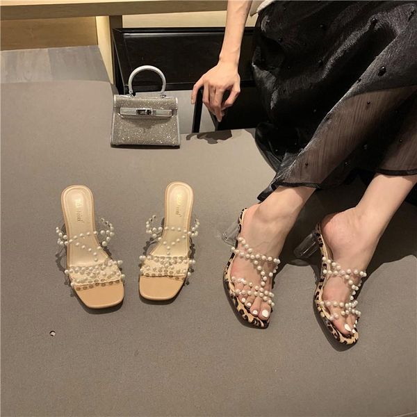 fashion fairy style word with sandals and slippers 2021 summer transparent female mid-heel thick crystal high heels, Black
fashion fairy style word with sandals and slippers 2021 summer transparent female mid-heel thick crystal high heels, Black