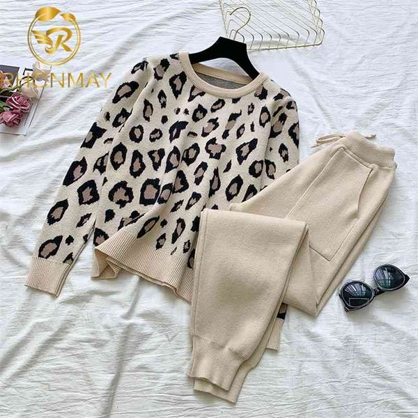 autumn winter women's tracksuits casual pantsuit 2piece set printing short sleeve fashion sportswear calf-length pants 210506, White
autumn winter women's tracksuits casual pantsuit 2piece set printing short sleeve fashion sportswear calf-length pants 210506, White
