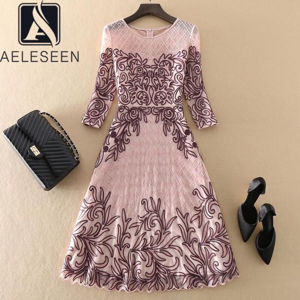 casual dresses aeleseen autumn plus size dress women runway fashion designer half sleeve flower embroidery slim mid-calf party holiday, Black;gray
casual dresses aeleseen autumn plus size dress women runway fashion designer half sleeve flower embroidery slim mid-calf party holiday, Black;gray