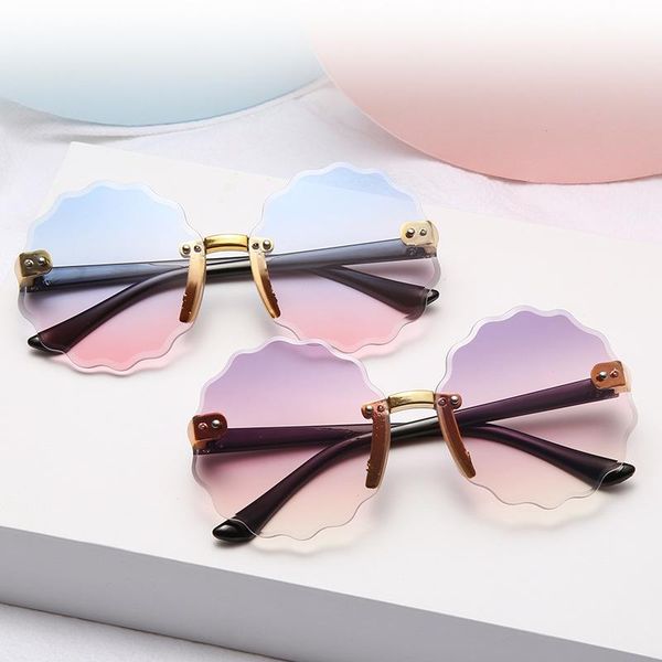 sunglasses 2021 stylish rimless children flower fashion kid round pink gradient sun glasses boy girl goggle uv400 wave-like edge, Blue
sunglasses 2021 stylish rimless children flower fashion kid round pink gradient sun glasses boy girl goggle uv400 wave-like edge, Blue