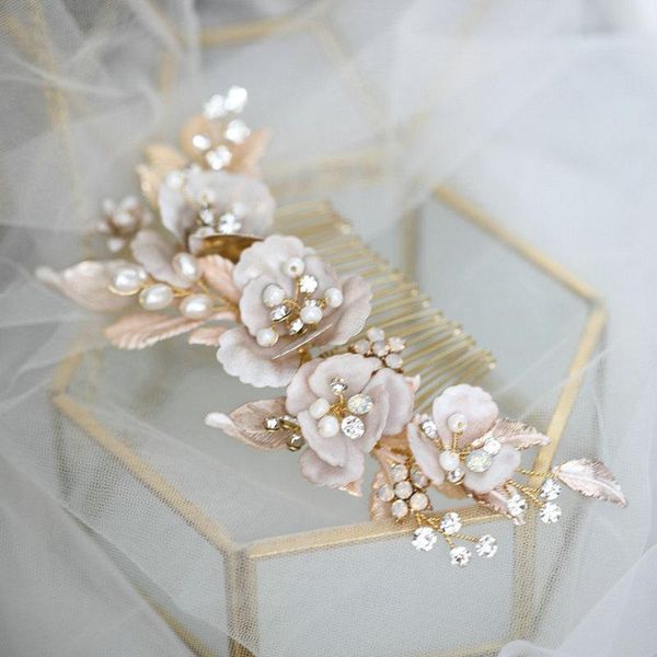 hair clips & barrettes arrival white enamel flower comb gorgeous crystal bridal headdress gold leaf wedding accessories, Golden;silver
hair clips & barrettes arrival white enamel flower comb gorgeous crystal bridal headdress gold leaf wedding accessories, Golden;silver