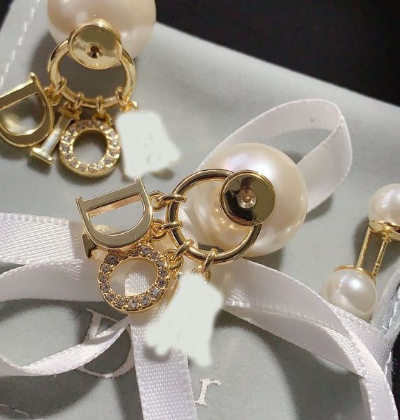 design jewelry letter size pearl fashion female earrings net red same gift, Golden
design jewelry letter size pearl fashion female earrings net red same gift, Golden