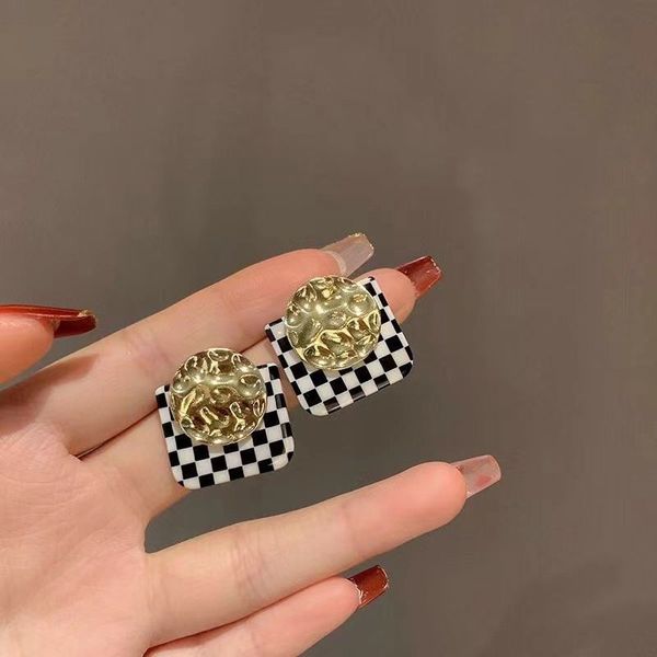 checker earrings female niche design temperament advanced atmosphere square silver luxury earrings new 2021., Golden;silver
checker earrings female niche design temperament advanced atmosphere square silver luxury earrings new 2021., Golden;silver