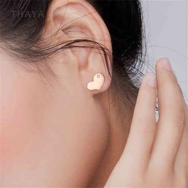 thaya real s925 silver heart shape earring stud zircon charm for women girl fine fashion engagement jewelry gift-a, Golden;silver
thaya real s925 silver heart shape earring stud zircon charm for women girl fine fashion engagement jewelry gift-a, Golden;silver