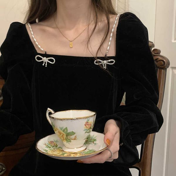 spring and autumn temperament veet women's long sleeve french hepburn style square collar with date slim dinner small black drs, Black;gray
spring and autumn temperament veet women's long sleeve french hepburn style square collar with date slim dinner small black drs, Black;gray