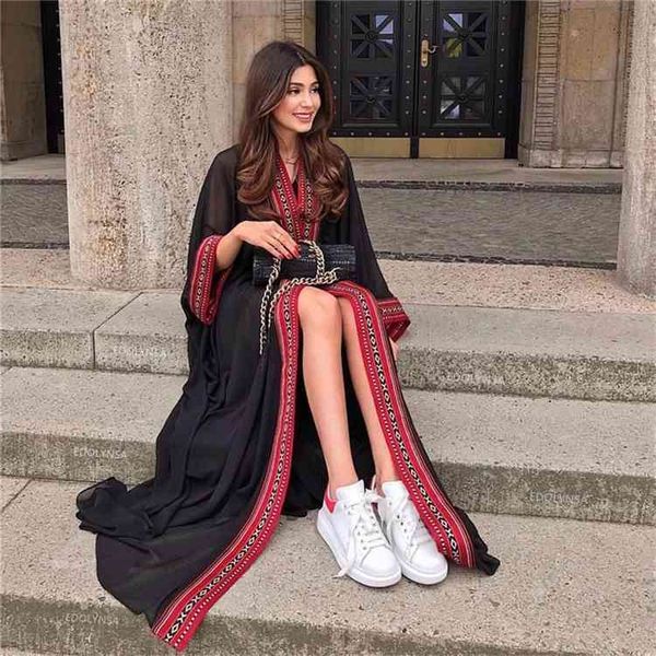 2021 see through embroidered long kimono cardigan white chiffon tunic plus size beachwear women and blouses q1038
2021 see through embroidered long kimono cardigan white chiffon tunic plus size beachwear women and blouses q1038