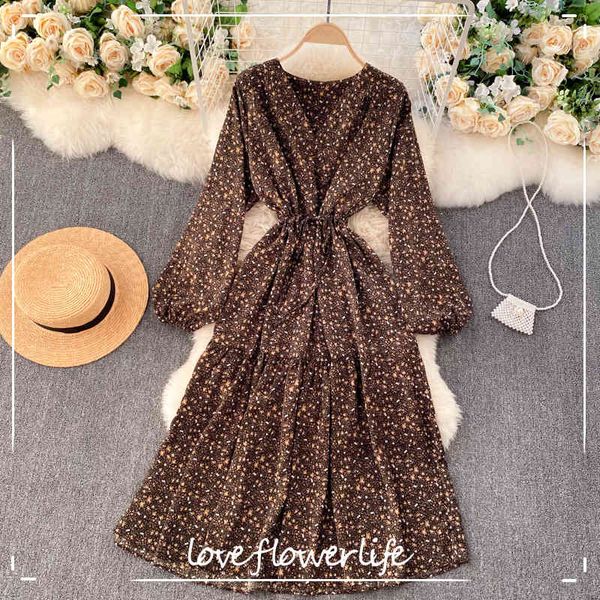 loveflowerlife bohemian print casual holiday midi long dress french retro floral women autumn v neck puff sleeve a-line dresses 210521, Black;gray
loveflowerlife bohemian print casual holiday midi long dress french retro floral women autumn v neck puff sleeve a-line dresses 210521, Black;gray