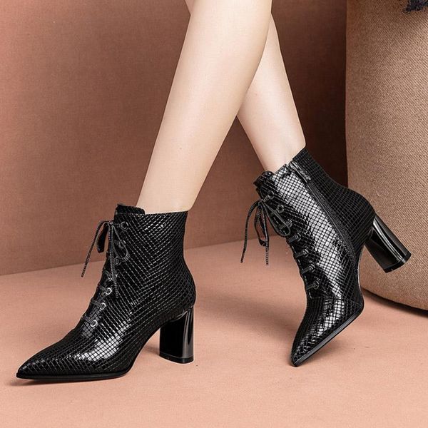 boots 2021 winter women ankle plaid embossing high heels dress shoes pointed toe office female fretwork botas mujer 8779l, Black
boots 2021 winter women ankle plaid embossing high heels dress shoes pointed toe office female fretwork botas mujer 8779l, Black