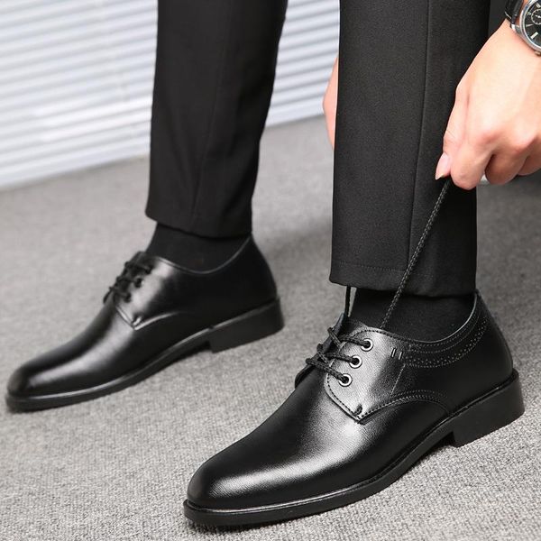 asia men's leather shoes soft sole black round head casual business dress male office genuine wedding party autumn
asia men's leather shoes soft sole black round head casual business dress male office genuine wedding party autumn