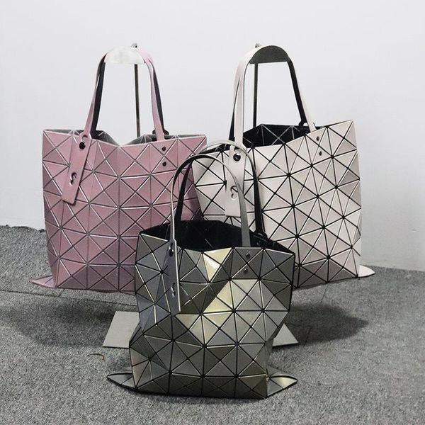 classic geometric handbag bag life lingge miyake shoulder female 2021 6*6 pu folding same qiddc
classic geometric handbag bag life lingge miyake shoulder female 2021 6*6 pu folding same qiddc