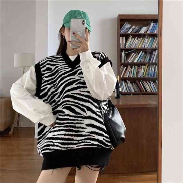 women sweaters autumn winter female pullover v-neck korean slim knitted sweater jumper soft warm pull femme 210427, White;black
women sweaters autumn winter female pullover v-neck korean slim knitted sweater jumper soft warm pull femme 210427, White;black