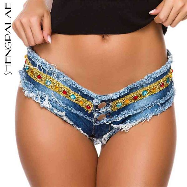 color diamond sequined short jeans women's summer low waist distressed nightclub denim shorts tide 210427, White;black
color diamond sequined short jeans women's summer low waist distressed nightclub denim shorts tide 210427, White;black