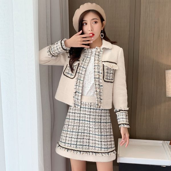 skirts wet winter two parts of the false vison cashmere tweed wool set tassels garnish pearl pocket coat + mini chess skirt together, Black
skirts wet winter two parts of the false vison cashmere tweed wool set tassels garnish pearl pocket coat + mini chess skirt together, Black