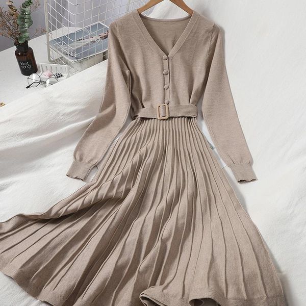 autumn winter vintage solid single breasted v neck dress a line full button high waist mid-calf women casual dresses, Black;gray
autumn winter vintage solid single breasted v neck dress a line full button high waist mid-calf women casual dresses, Black;gray