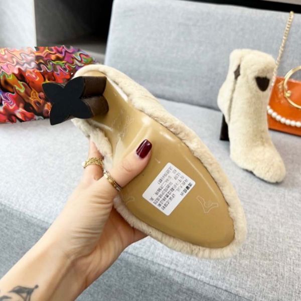 classics winter snow boots real fur slides leather waterproof warm knee high boot fashion booties with box by shoe10 56, Black
classics winter snow boots real fur slides leather waterproof warm knee high boot fashion booties with box by shoe10 56, Black