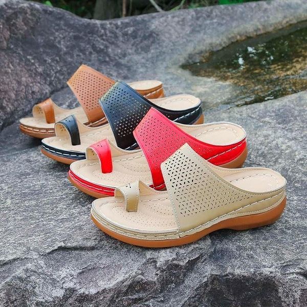 slippers 2021 ins women style fashion summer for flat sandals rubber female shoes pu leather ladies slides plus size43, Black
slippers 2021 ins women style fashion summer for flat sandals rubber female shoes pu leather ladies slides plus size43, Black