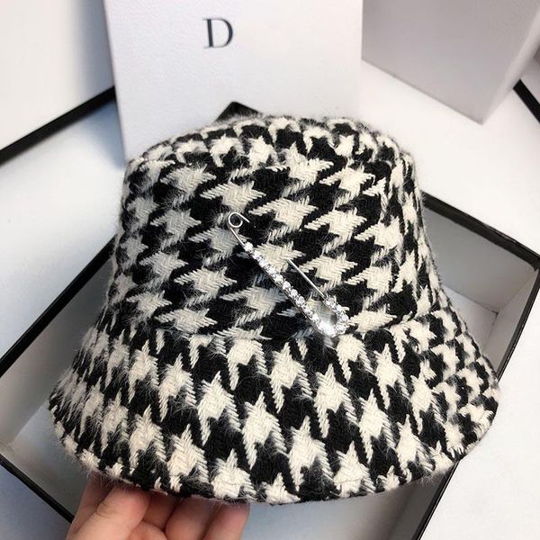 wide brim hats winter bucket for women autumn sun hat fashion ladies elegant plaid caps rhinestone pin casual houndstooth cap, Blue;gray
wide brim hats winter bucket for women autumn sun hat fashion ladies elegant plaid caps rhinestone pin casual houndstooth cap, Blue;gray