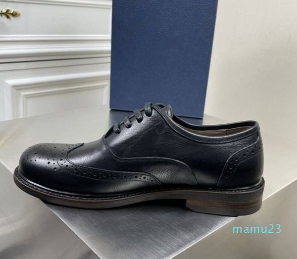 2021 early spring fashion men's flat dress shoe leather lacing open style black size 38-45 come with box
2021 early spring fashion men's flat dress shoe leather lacing open style black size 38-45 come with box