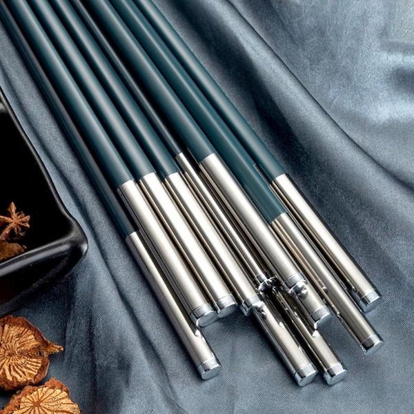 chopsticks 1 pair reusable temperature resistance fiber glass kitchen non-slip tableware home utensils
chopsticks 1 pair reusable temperature resistance fiber glass kitchen non-slip tableware home utensils