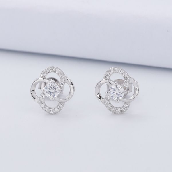 charms s925 silver earrings female clover temperament japanese and korean style lucky personality simple small jewelry, Golden
charms s925 silver earrings female clover temperament japanese and korean style lucky personality simple small jewelry, Golden