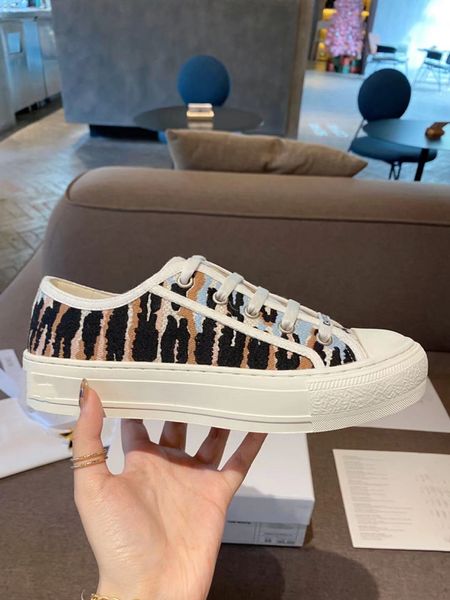 men's casual shoe super arena sneaker wrinkled leather high man sneakers flat fashion lace-up highcut trainers shoes size 38-46 black
men's casual shoe super arena sneaker wrinkled leather high man sneakers flat fashion lace-up highcut trainers shoes size 38-46 black