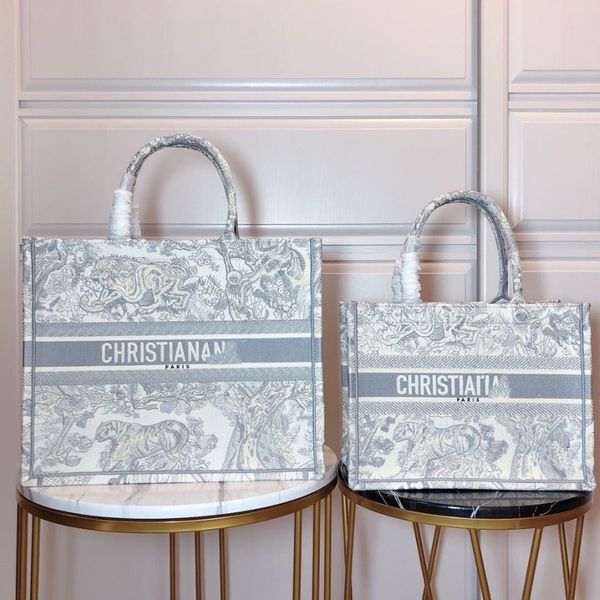 2020 new star same grey tiger tote bag single shoulder bag handbag 3d embossed embroidery sewing designers bags ysj
2020 new star same grey tiger tote bag single shoulder bag handbag 3d embossed embroidery sewing designers bags ysj