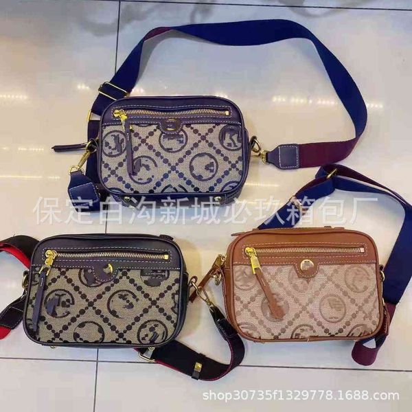 2021 autumn new camera fashion trend splicing canvas jacquard small square bag single shoulder messenger bag
2021 autumn new camera fashion trend splicing canvas jacquard small square bag single shoulder messenger bag