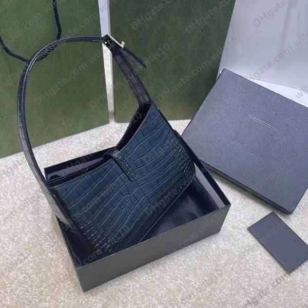 women designer shoulder bags leather crocodile pattern chest pack lady tote chains handbags presbyopic purse messenger axillary bag purses h
women designer shoulder bags leather crocodile pattern chest pack lady tote chains handbags presbyopic purse messenger axillary bag purses h