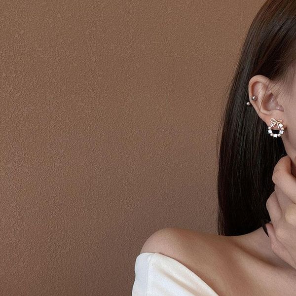 stud s925 silver bow pearl earrings women's compact and simple design of high grade web celebrity zircon 2021 trend, Golden;silver
stud s925 silver bow pearl earrings women's compact and simple design of high grade web celebrity zircon 2021 trend, Golden;silver
