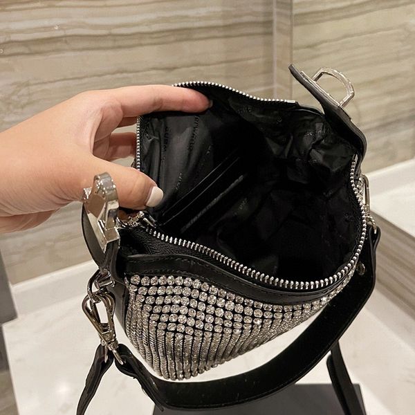 2021 luxury designer brand senior crystal diamond bags fashion shoulder lady handbags chains phone women carton bag wallet
2021 luxury designer brand senior crystal diamond bags fashion shoulder lady handbags chains phone women carton bag wallet