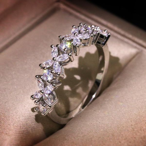 cluster rings fashion simple 925 sterling silver single row for women's ring fingers are slowly inlaid with drill temperature sweet, Golden;silver
cluster rings fashion simple 925 sterling silver single row for women's ring fingers are slowly inlaid with drill temperature sweet, Golden;silver