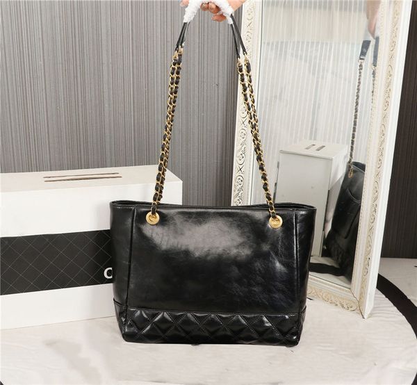 super quality leather handbag women's retro diamond pattern shoulder bag large capacity all-match pocket
super quality leather handbag women's retro diamond pattern shoulder bag large capacity all-match pocket