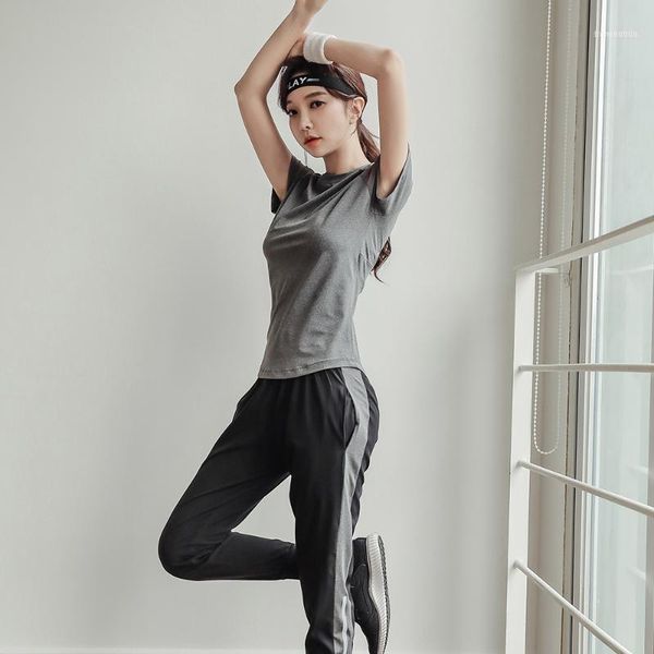 running sets nu-june sport t shirt pant set for women dry quick gym yoga ladies fitness short sleeve jogging 1, Black;blue
running sets nu-june sport t shirt pant set for women dry quick gym yoga ladies fitness short sleeve jogging 1, Black;blue