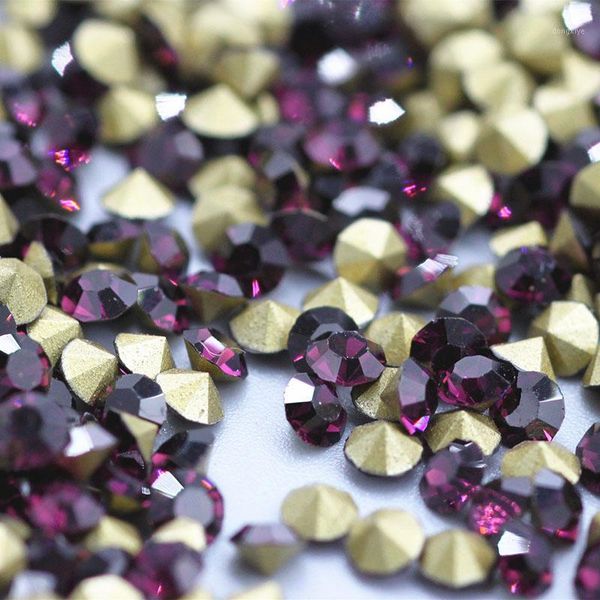 round mixed size rhinestone flash pointback crystal nail art for apparel back diy clothing decoration1, Silver;gold
round mixed size rhinestone flash pointback crystal nail art for apparel back diy clothing decoration1, Silver;gold
