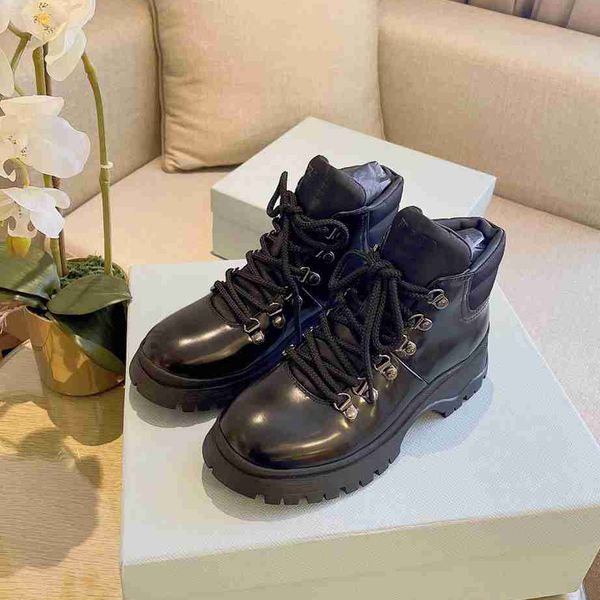 luxury designer boots women metal button chain shoes leather low heel high heels boot winter fd prrada, Black
luxury designer boots women metal button chain shoes leather low heel high heels boot winter fd prrada, Black