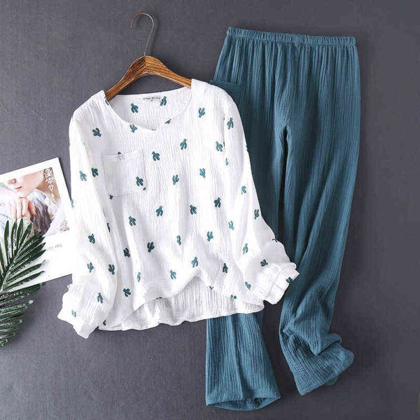 japanese style spring and autumn ladies cotton crepe cloth long-sleeved trousers pajamas cactus comfortable home service 211109, Black;red
japanese style spring and autumn ladies cotton crepe cloth long-sleeved trousers pajamas cactus comfortable home service 211109, Black;red