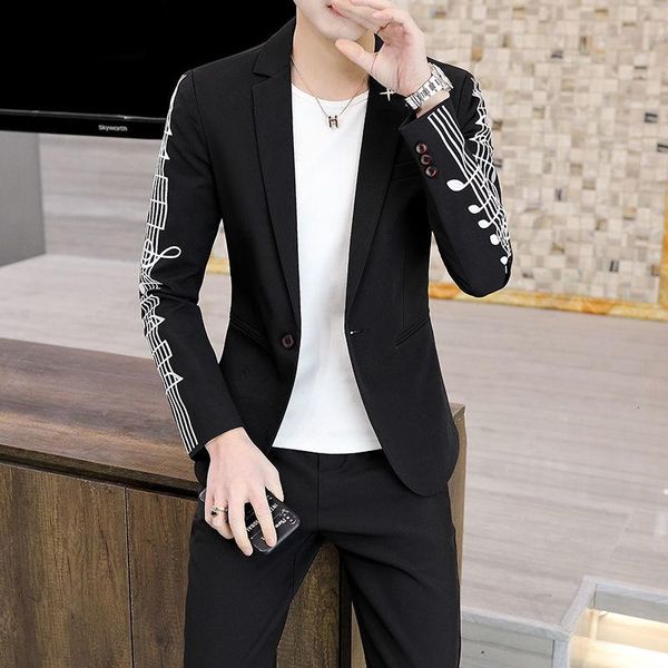 men's suits & blazers note embroidery men suit slim korean blazer coat trend tuxedo costume mariage homme mens designers 2021, White;black
men's suits & blazers note embroidery men suit slim korean blazer coat trend tuxedo costume mariage homme mens designers 2021, White;black