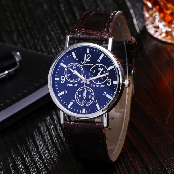 wristwatches men quartz watch brand fashion featured three eyes men's leather belt black white glass men#10, Slivery;brown
wristwatches men quartz watch brand fashion featured three eyes men's leather belt black white glass men#10, Slivery;brown