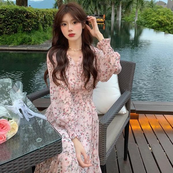 casual dresses floral print chiffon maxi dress women flare sleeve 2021 autumn elegant vintage v neck party evening long fall clothes, Black;gray
casual dresses floral print chiffon maxi dress women flare sleeve 2021 autumn elegant vintage v neck party evening long fall clothes, Black;gray