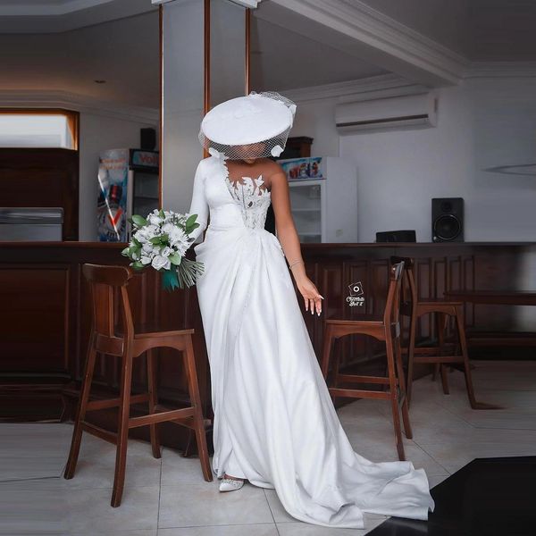 plus size mermaid bridal gown one shoulder appliqued lace beads wedding dresses sweep train beach ruched satin robe de mariée, White
plus size mermaid bridal gown one shoulder appliqued lace beads wedding dresses sweep train beach ruched satin robe de mariée, White