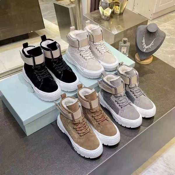 wholesale martin short boots 100% cowhide belt buckle metal women shoes classic bee thick heels leather designer high heeled fashion diamond, Black
wholesale martin short boots 100% cowhide belt buckle metal women shoes classic bee thick heels leather designer high heeled fashion diamond, Black