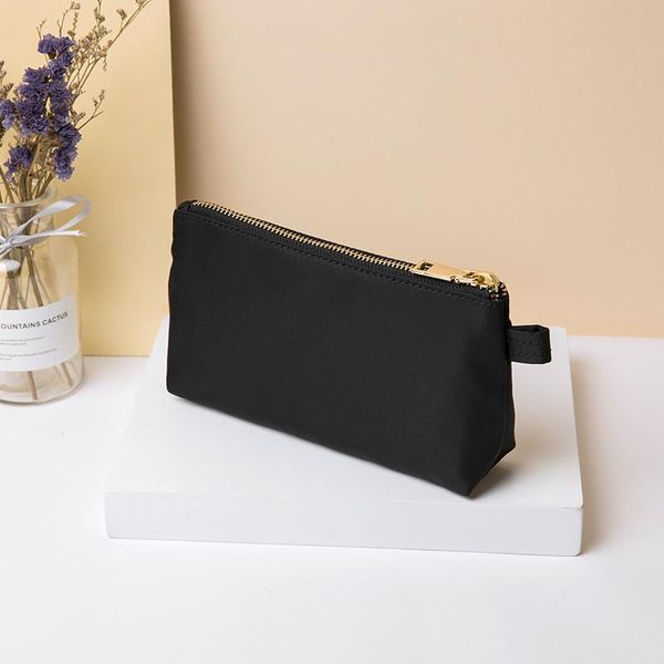 nylon canvas mobile phone bag female portable hand-held ins super fire net red simple travel messenger small cosmetic bags & cases
nylon canvas mobile phone bag female portable hand-held ins super fire net red simple travel messenger small cosmetic bags & cases