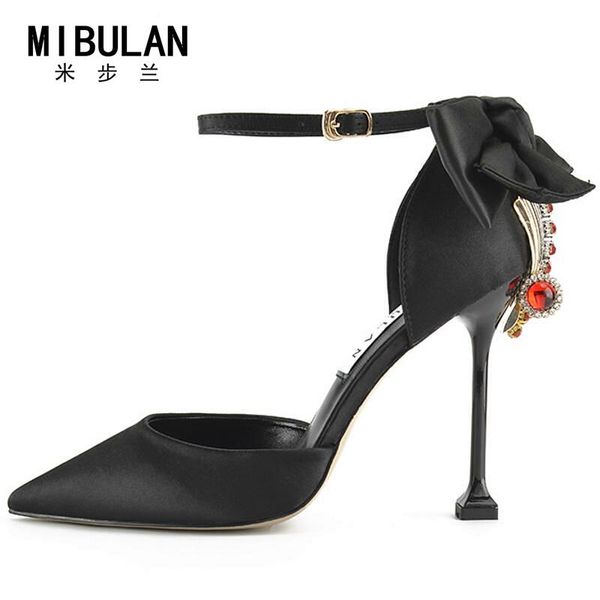 dress shoes 2021 style one-button buckle pointed-toe party pumps, women silk stain 10cm diamond wedding heels 33-41, Black
dress shoes 2021 style one-button buckle pointed-toe party pumps, women silk stain 10cm diamond wedding heels 33-41, Black