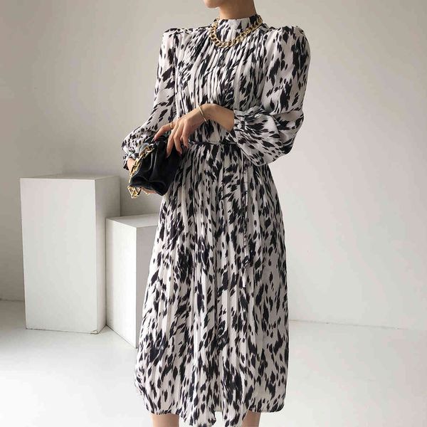dress women's high neck long sleeve elastic , elegant, loose, lace, printed, medium length, 2021, Black;gray
dress women's high neck long sleeve elastic , elegant, loose, lace, printed, medium length, 2021, Black;gray