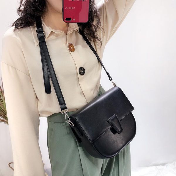 backpacks shiny2021 saddle ins temperament shoulder messenger winter fashion simple magnetic buckle pu women's bag
backpacks shiny2021 saddle ins temperament shoulder messenger winter fashion simple magnetic buckle pu women's bag