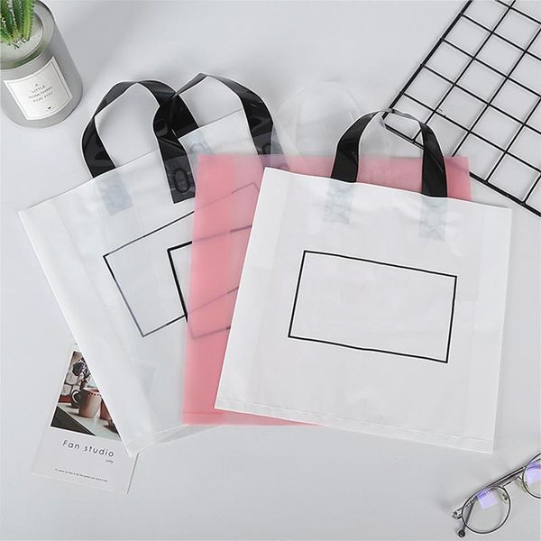 gift wrap 10pcs thickness clothes plastic bag with handle shopping for shops packaging pouches
gift wrap 10pcs thickness clothes plastic bag with handle shopping for shops packaging pouches