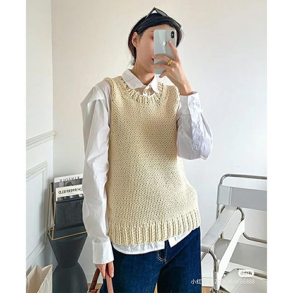 women's vests women vest 2021 autumn style knitting needle cotton sleeveless round neck fashion simple loose waistcoat top, Black;white
women's vests women vest 2021 autumn style knitting needle cotton sleeveless round neck fashion simple loose waistcoat top, Black;white