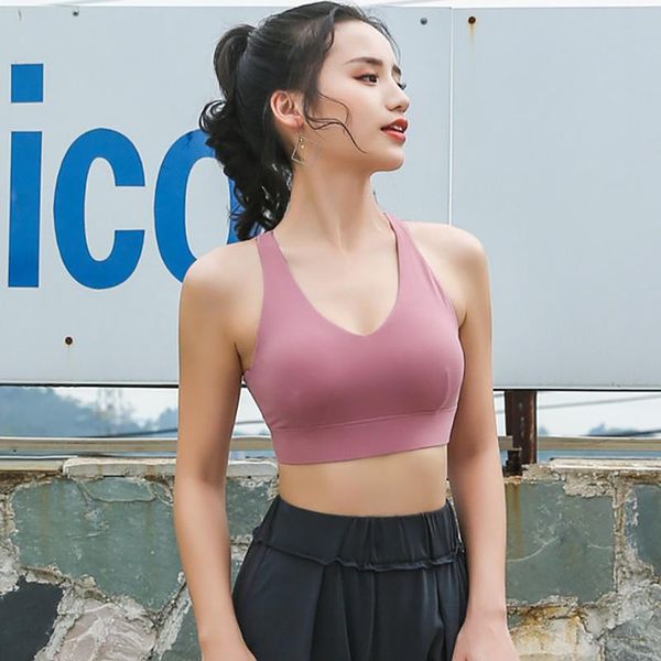 beautiful back fitness vest shockproof gathering running buckle x-shaped bra yoga women outfit
beautiful back fitness vest shockproof gathering running buckle x-shaped bra yoga women outfit