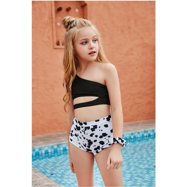 one-piece suits 2021 fashion girls split bikini swimsuit kids boxer leopard print one-shoulder women's swimwear
one-piece suits 2021 fashion girls split bikini swimsuit kids boxer leopard print one-shoulder women's swimwear