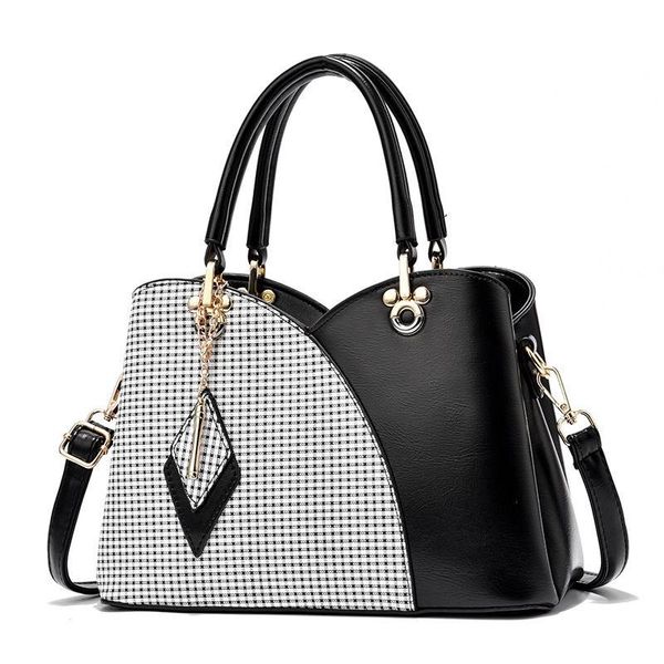 evening bags 2021 female bag fashion temperament all-match retro large-capacity handbag color matching business shoulder messenger
evening bags 2021 female bag fashion temperament all-match retro large-capacity handbag color matching business shoulder messenger